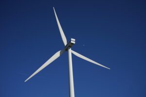 Energía Eólica: El Papel de la Educación y la Conciencia Ambiental